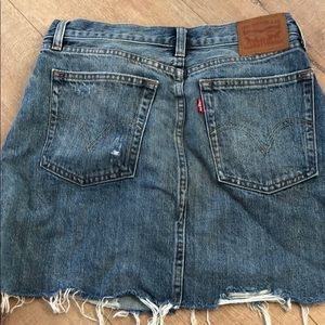 Levi’s mini jean skirt